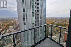 4202 - 8 CUMBERLAND STREET Toronto 