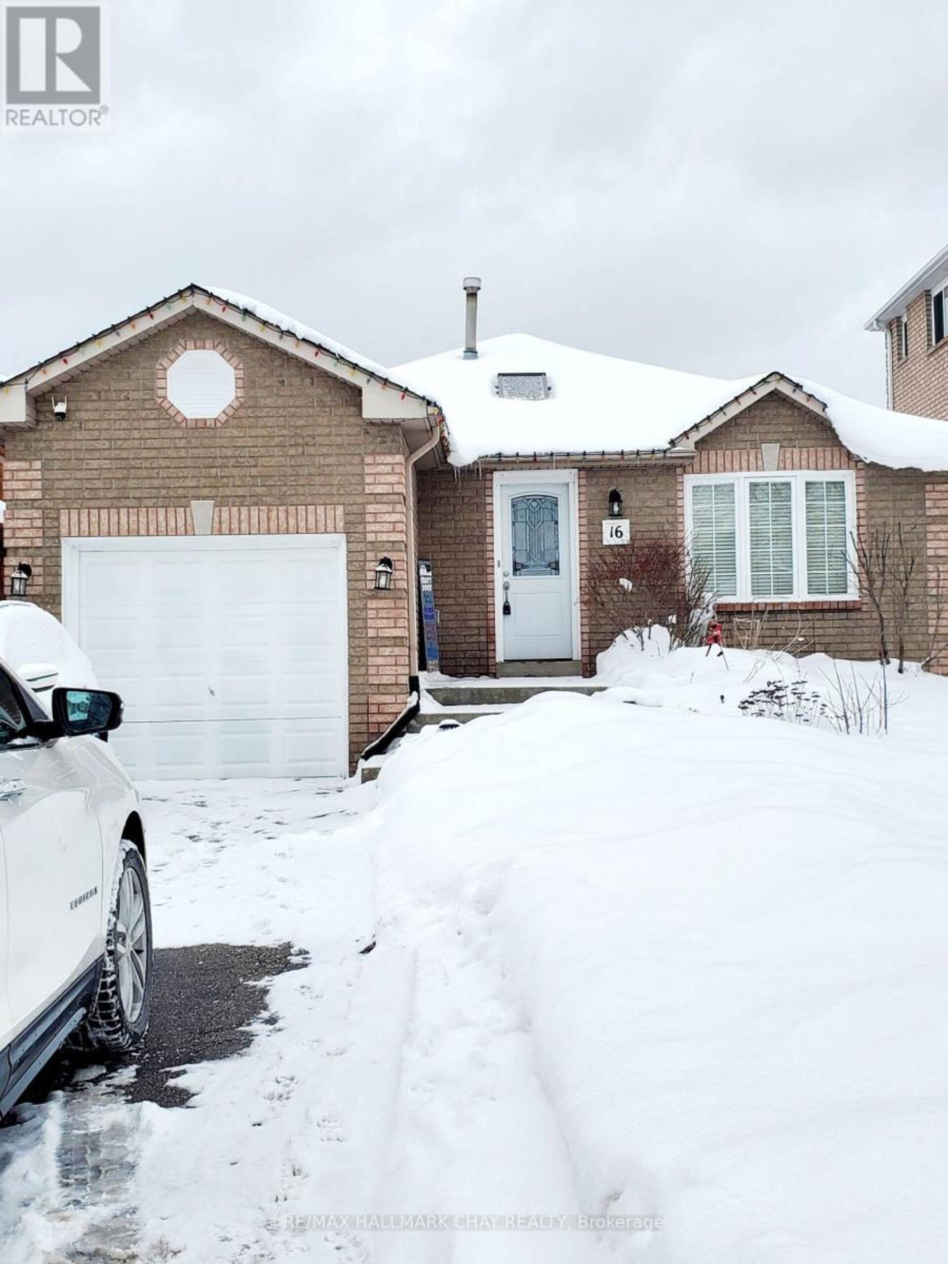 16 WADDINGTON CRESCENT Barrie