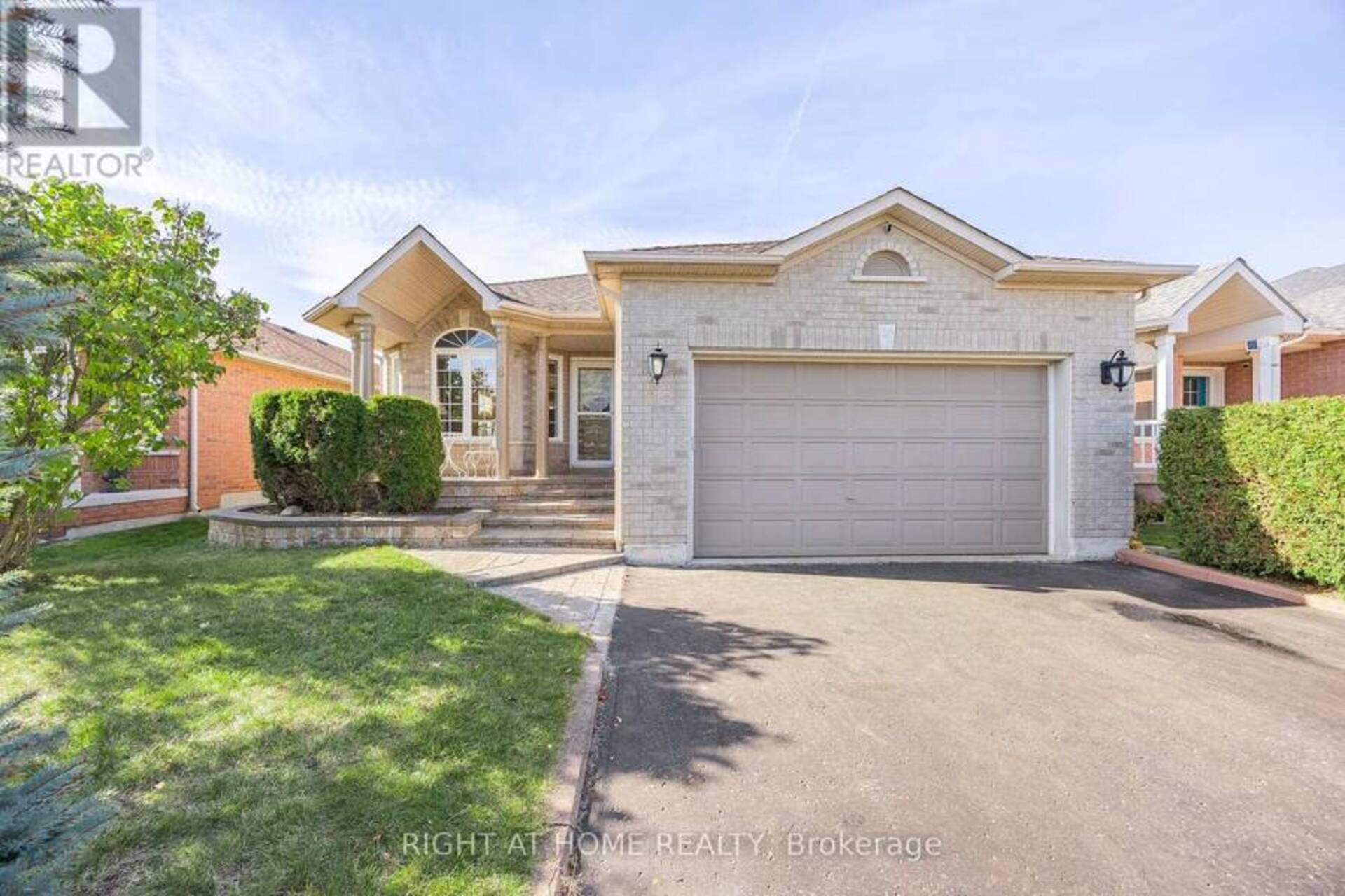 8 DUVAL DRIVE Barrie