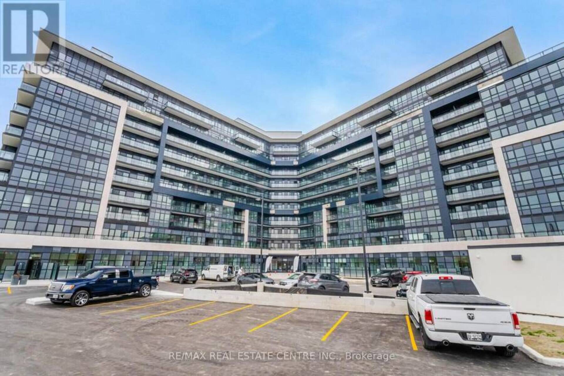 395 DUNDAS STREET W Oakville