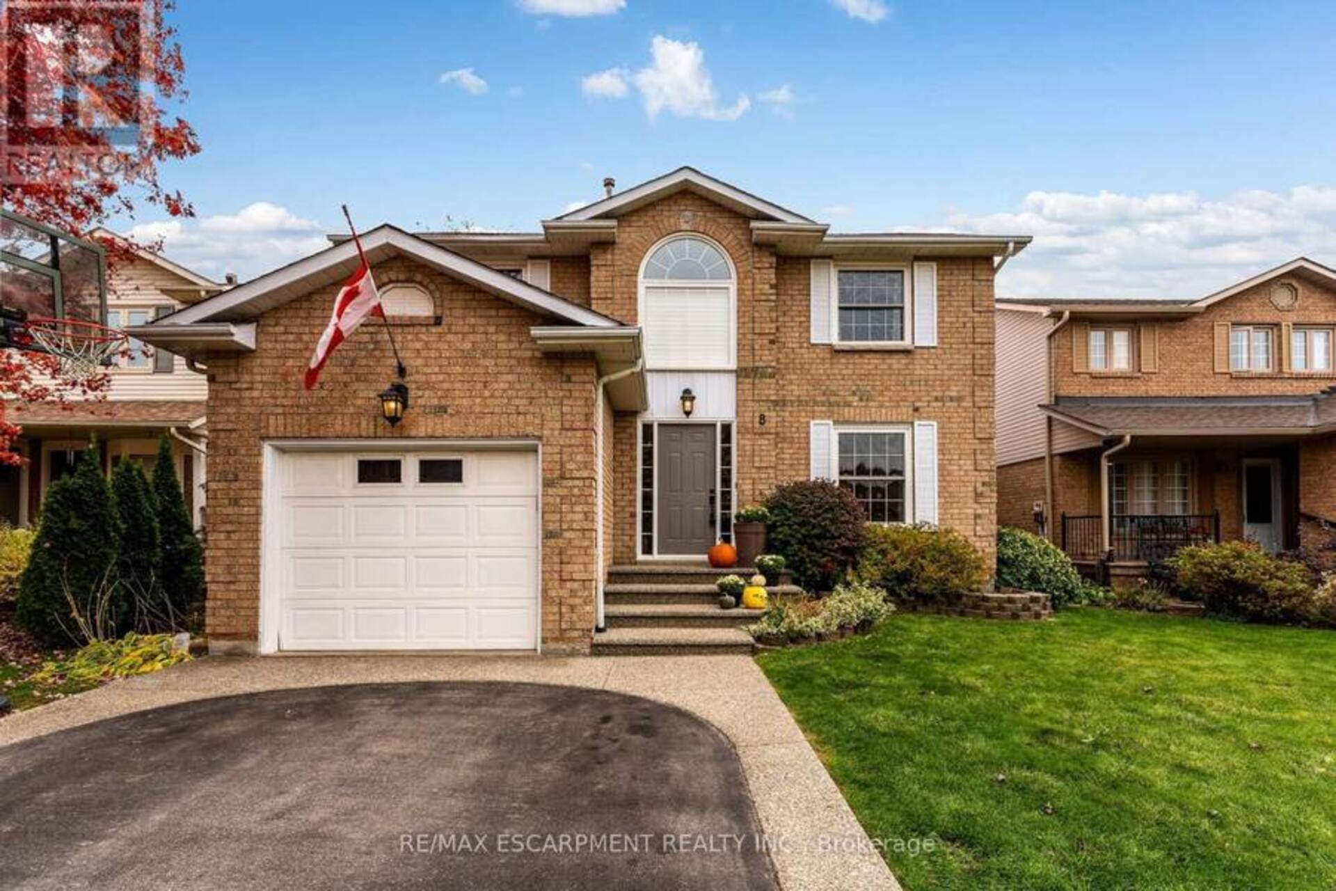 8 KARSH CRESCENT Hamilton 