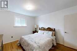 98 DOLLY VARDEN BOULEVARD Toronto 