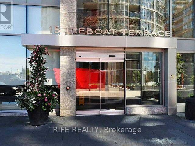 1038 - 15 ICEBOAT TERRACE Toronto  Ontario