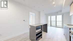 809 - 8 TIPPETT ROAD Toronto 