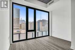 906 - 195 MCCAUL STREET Toronto