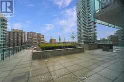 409 - 18 YORKVILLE AVENUE Toronto 