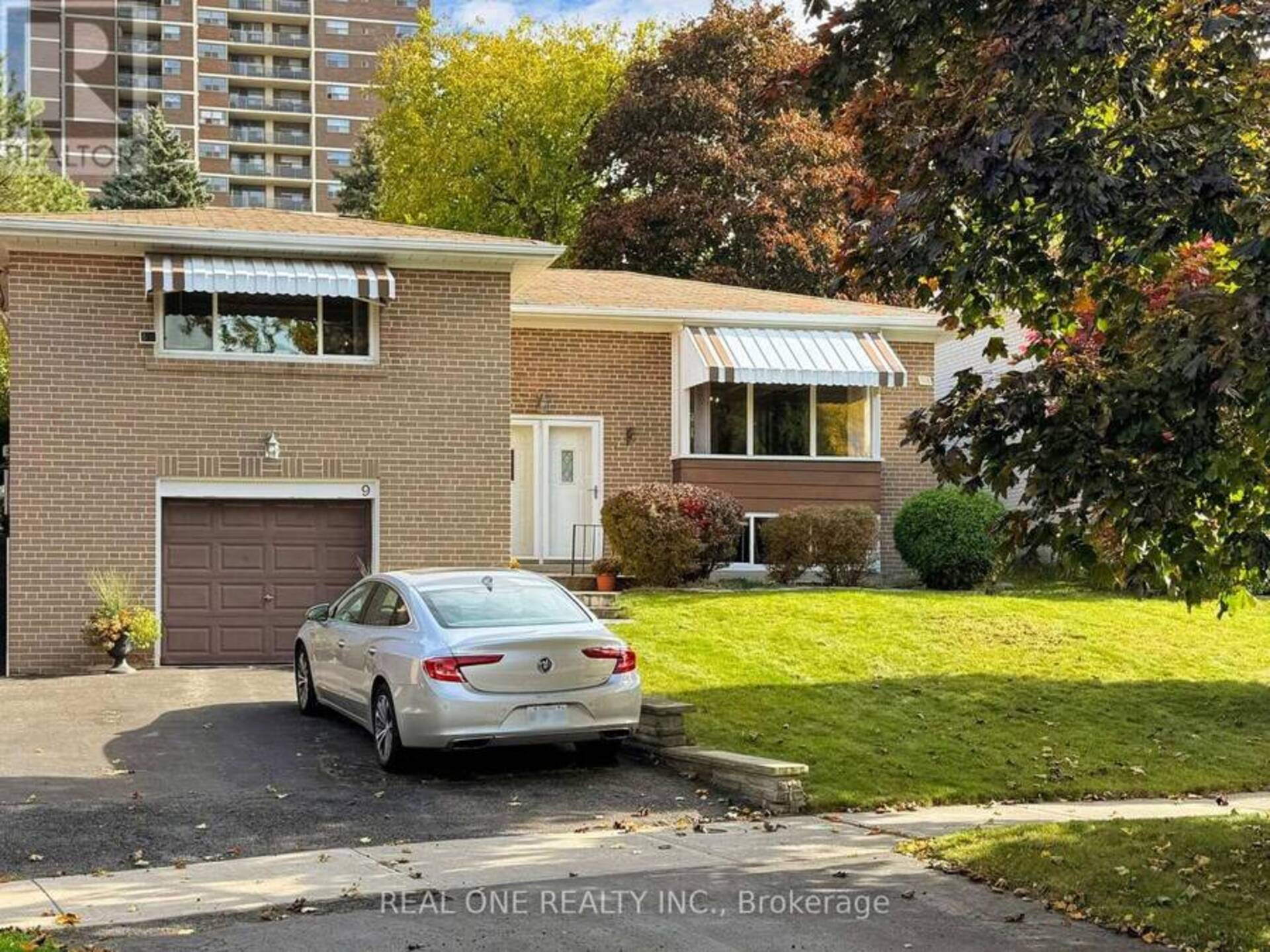 9 LESCON ROAD Toronto 