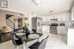 UPPER - 32 FOUR SEASONS CRESCENT Newmarket