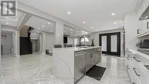 1 WHITFORD COURT Brampton