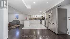 1 WHITFORD COURT Brampton