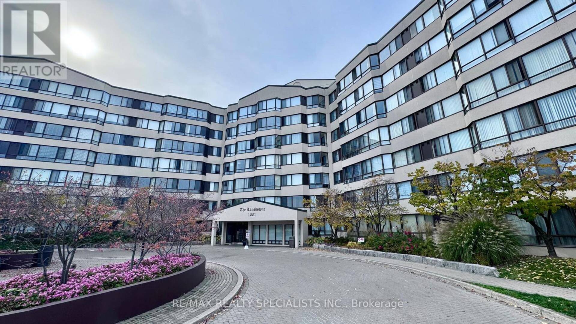 520 - 1001 CEDARGLEN GATE Mississauga