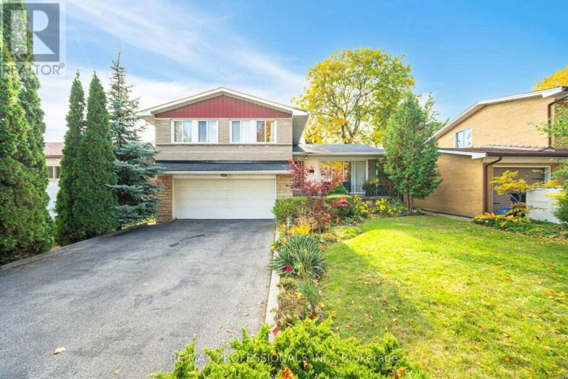 15 HAMPTONBROOK DRIVE Toronto