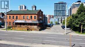 104 - 15 WELLINGTON STREET N Hamilton