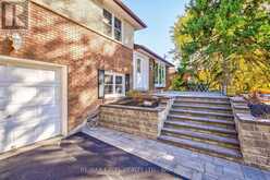 15 WILLOWGATE DRIVE Markham