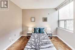 403 - 10 EDGECLIFF GOLFWAY Toronto