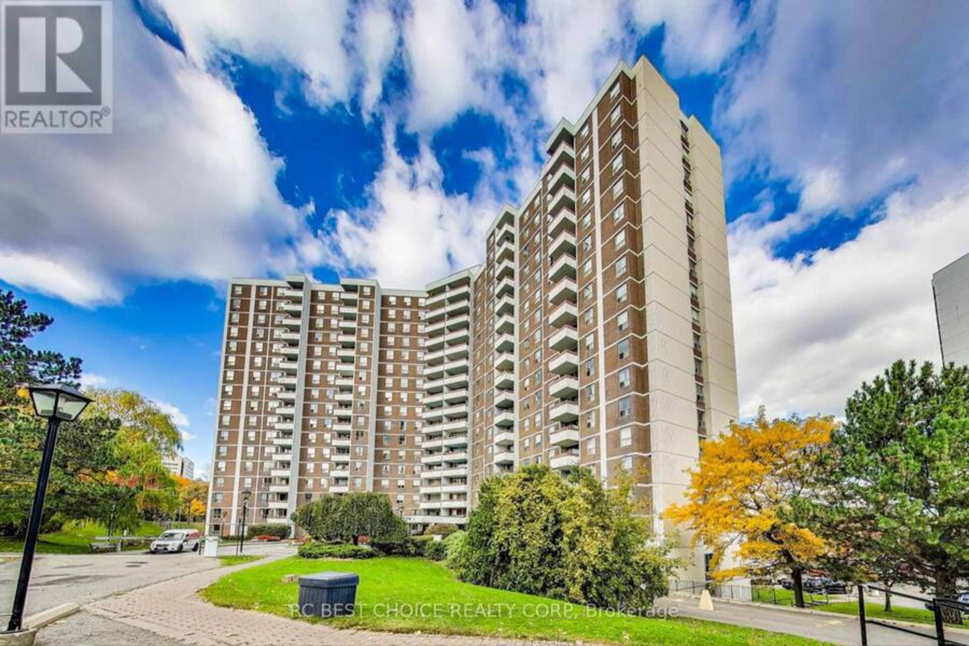 403 - 10 EDGECLIFF GOLFWAY Toronto