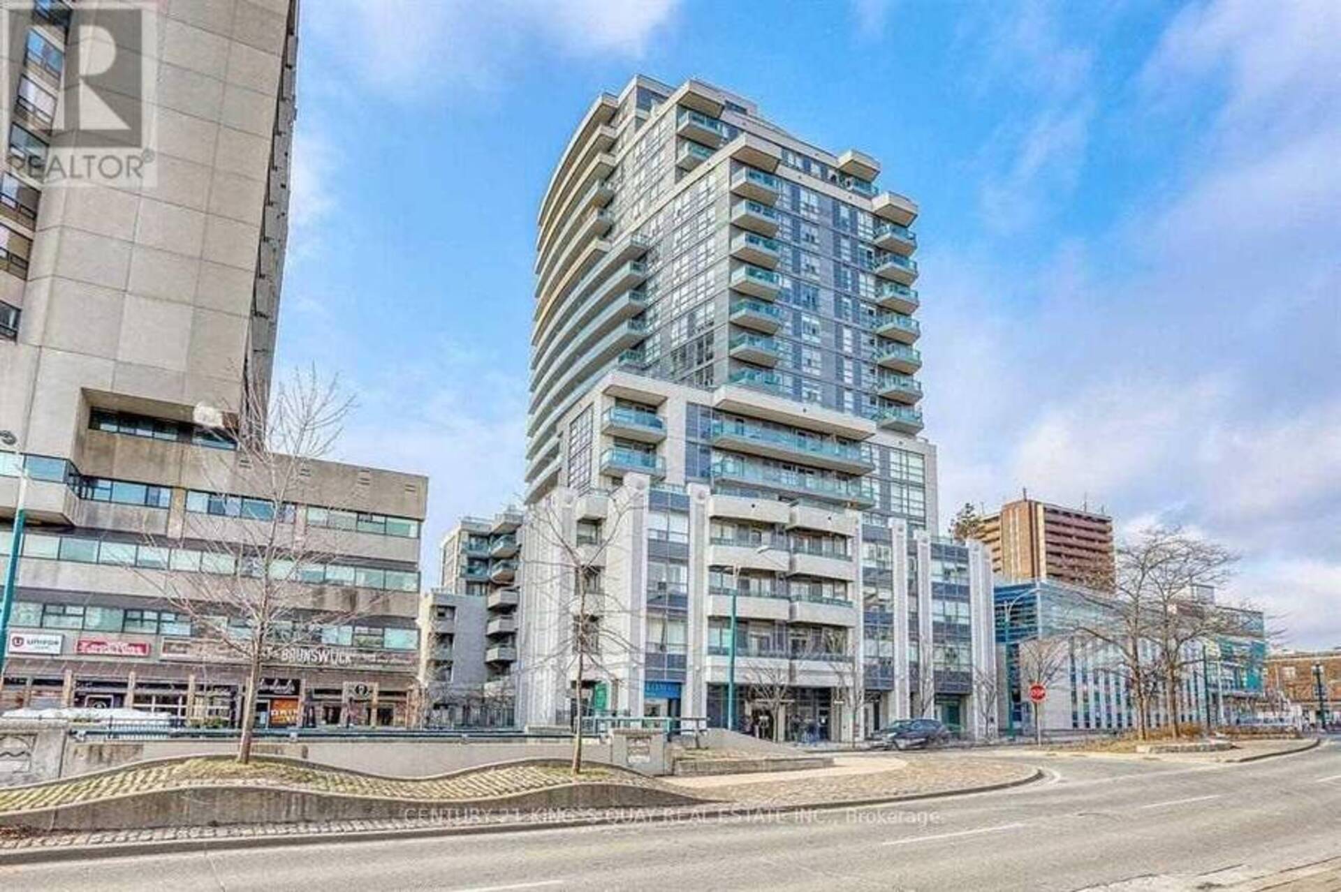 301 - 736 SPADINA AVENUE Toronto