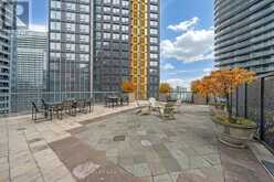 512 - 24 WELLESLEY STREET W Toronto