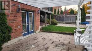 (BSMNT) - 658 FOXCROFT BOULEVARD Newmarket