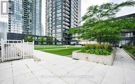 2007 - 510 CURRAN PLACE Mississauga