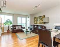 902 - 39 ONEIDA CRESCENT Richmond Hill