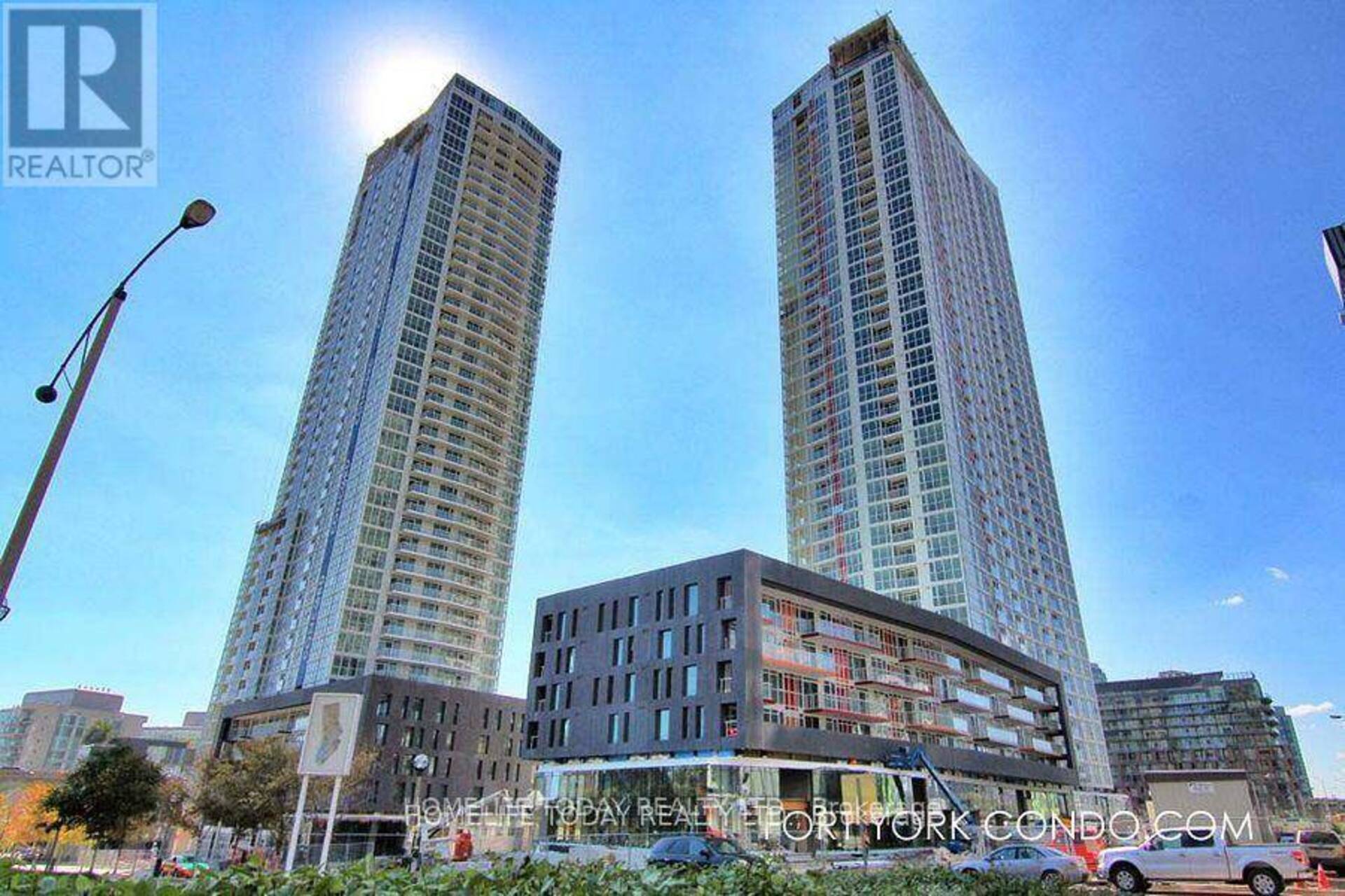 712 - 75 QUEENS WHARF ROAD Toronto