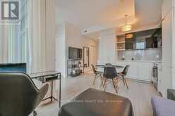 611 - 6 PARKWOOD AVENUE Toronto