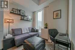 611 - 6 PARKWOOD AVENUE Toronto