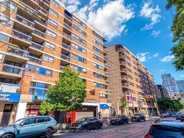 808 - 105 MCCAUL STREET Toronto Ontario