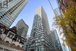 602 - 101 PETER STREET Toronto