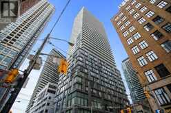 602 - 101 PETER STREET Toronto