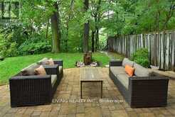 6 HILLAVON DRIVE Toronto