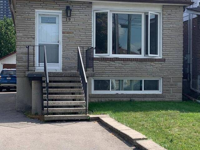 19 DEE AVENUE Toronto Ontario