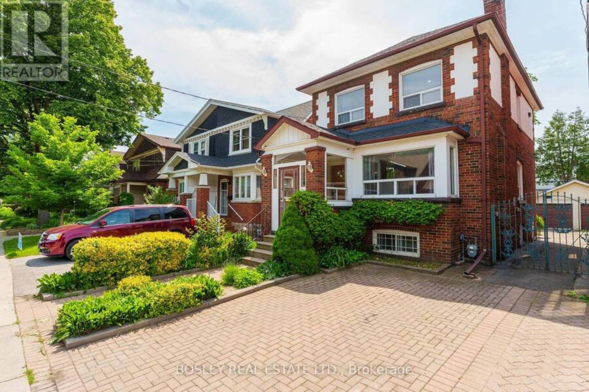 17 KINGS PARK BOULEVARD Toronto