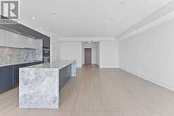 2033 - 20 INN ON THE PARK DRIVE Toronto