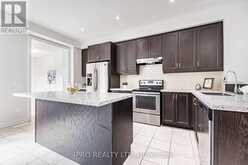 8 MILITARY CRESCENT Brampton