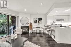 TH17 - 166B NIAGARA STREET Toronto