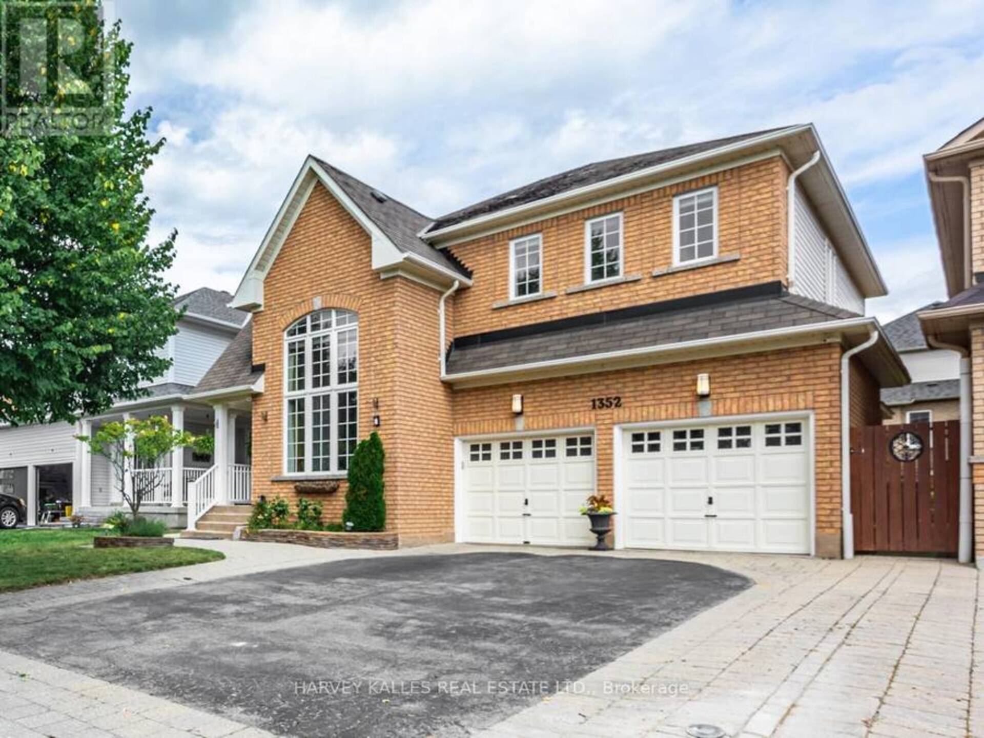 1352 LANGLEY CIRCLE Oshawa