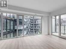 916 - 8 TIPPETT ROAD Toronto