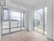 916 - 8 TIPPETT ROAD Toronto