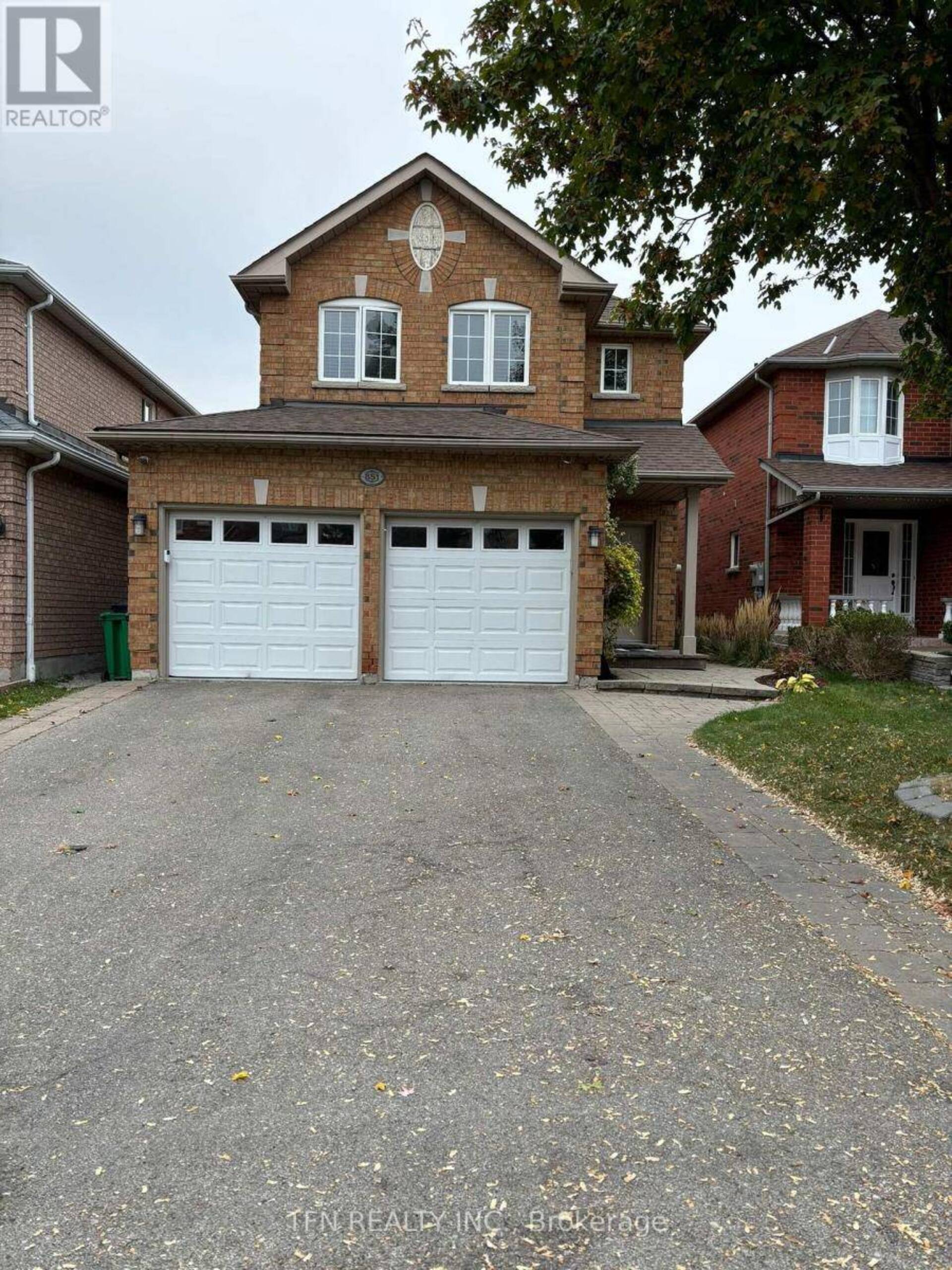 BSMT - 851 CLEMENS CRESCENT Mississauga