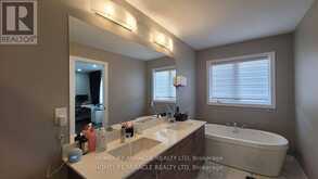 1319 CHEE CHEE LANDING Milton