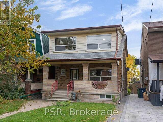 7 EARNSCLIFFE ROAD N Toronto Ontario