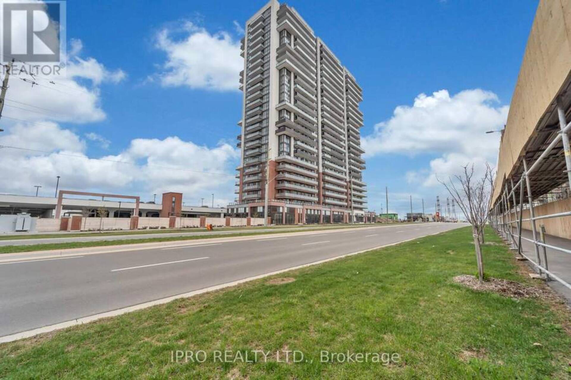 1917 - 2550 SIMCOE STREET N Oshawa