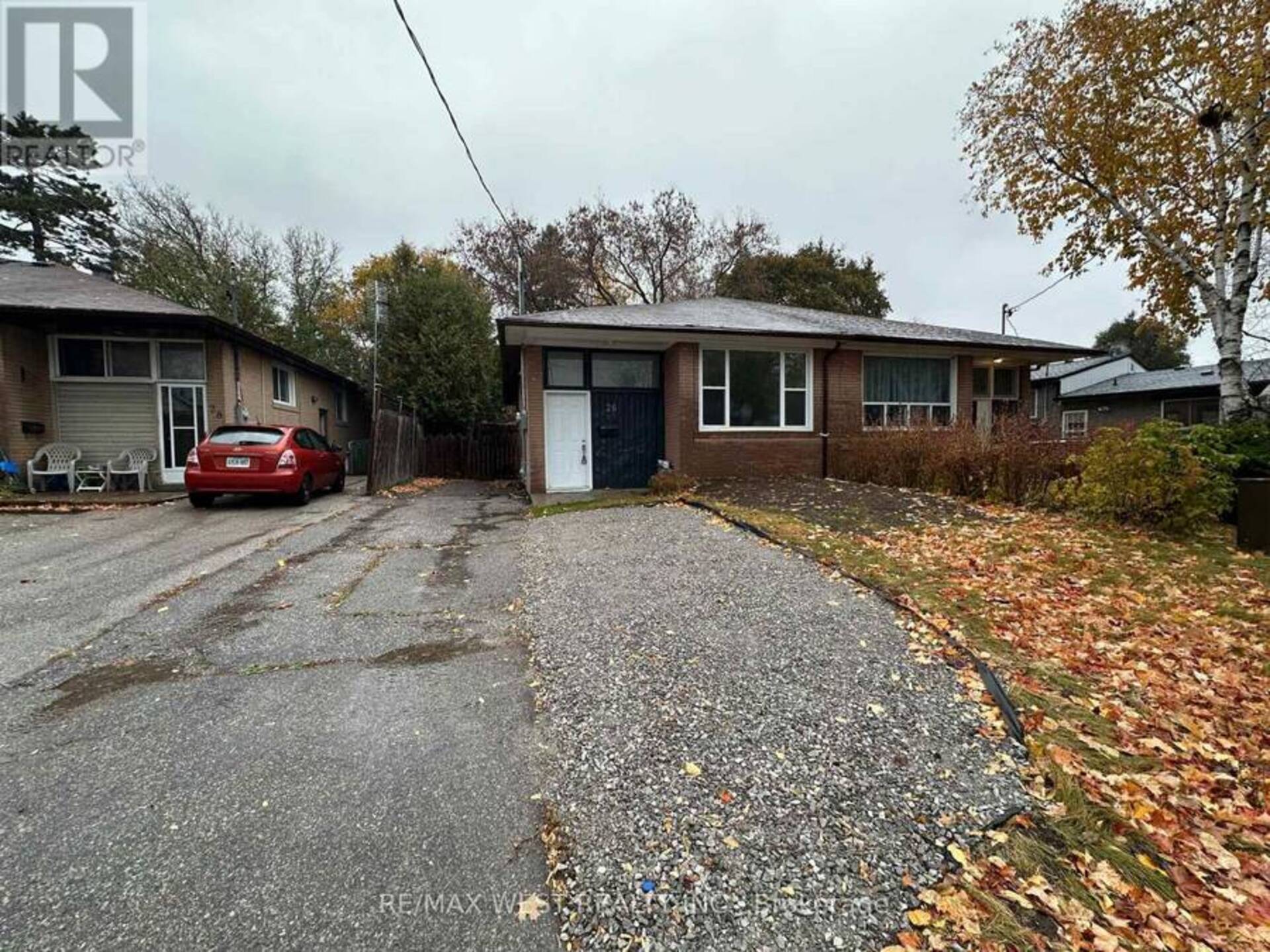 LOWER - 26 WALTER AVENUE Newmarket