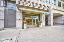 916 - 23 GLEBE ROAD W Toronto