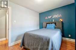 32 DEL RIA DRIVE Toronto