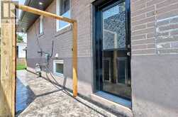 32 DEL RIA DRIVE Toronto