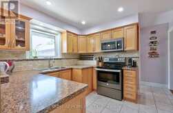 32 DEL RIA DRIVE Toronto