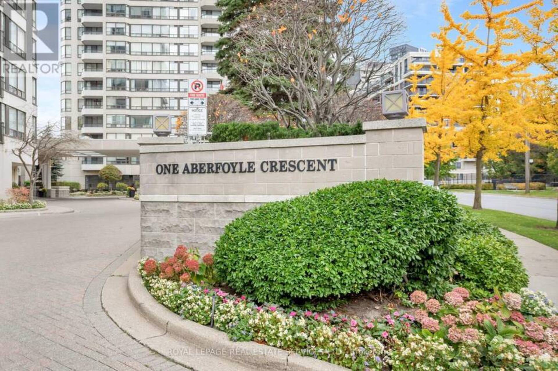 2210 - 1 ABERFOYLE CRESCENT Toronto